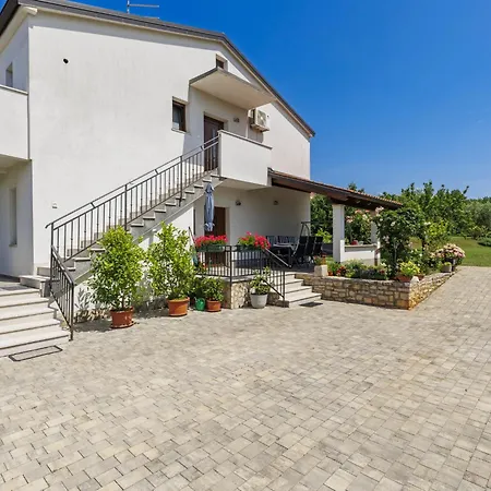 Appartamento Olivo-2 By Interhome *