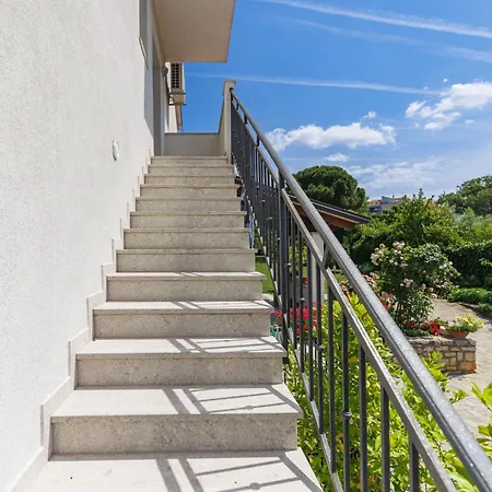 Appartamento Olivo-2 By Interhome Karpinjan