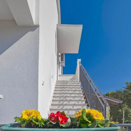 Appartamento Olivo-2 By Interhome