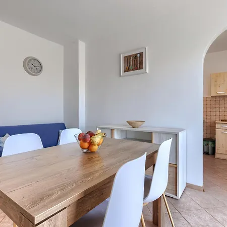 Apartamento Olivo-2 By Interhome *