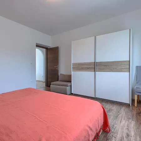 Olivo-2 By Interhome شقة *