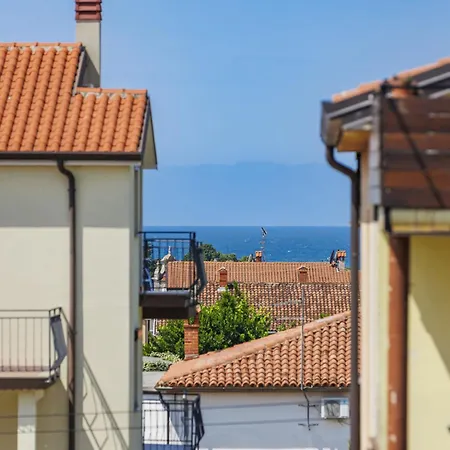 Olivo-2 By Interhome Apartamento Karpinjan